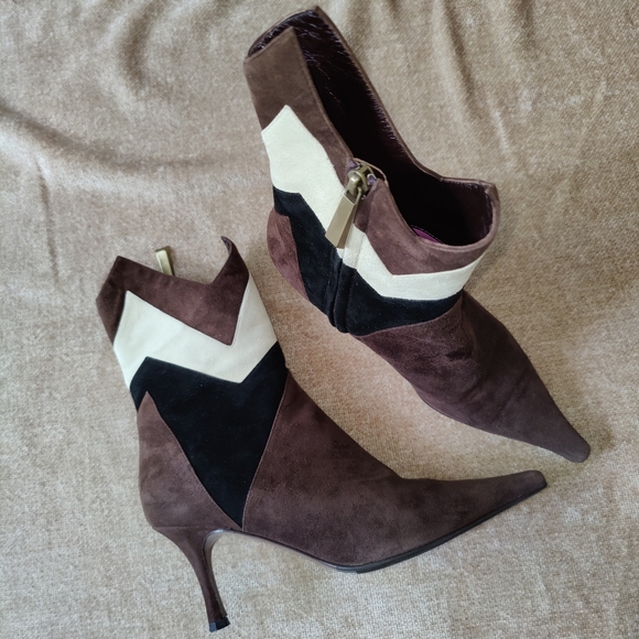 Escada Color Block Black Brown Cream Suede Pointed Toe Ankle Boots - Picture 3 of 14